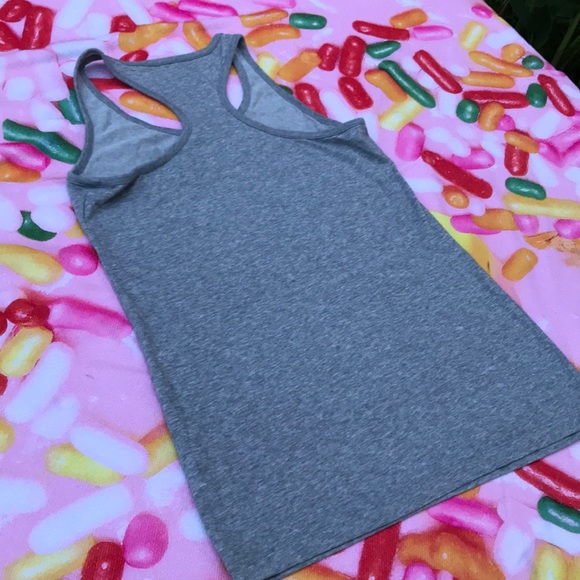 🤩Nike Awesomeness tank top Medium 😎 - Picture 4 of 4